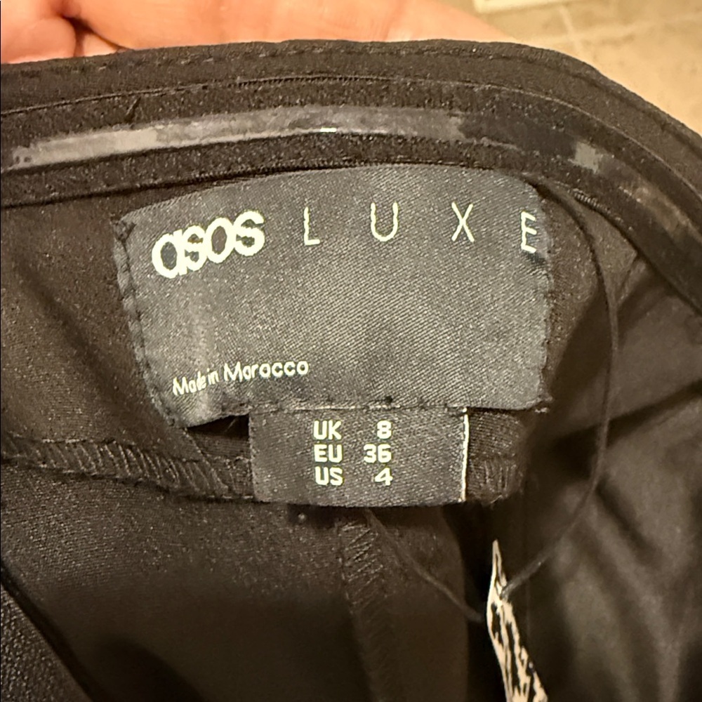 ASOS Luxe Elegant Black One-Shoulder Top - Picture 9 of 12